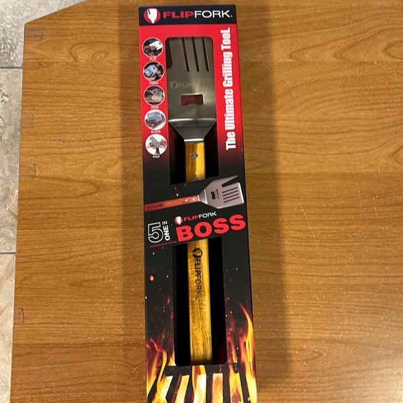 FlipFork 5-in-1 Grilling Tool New in Package - Picture 1 of 5